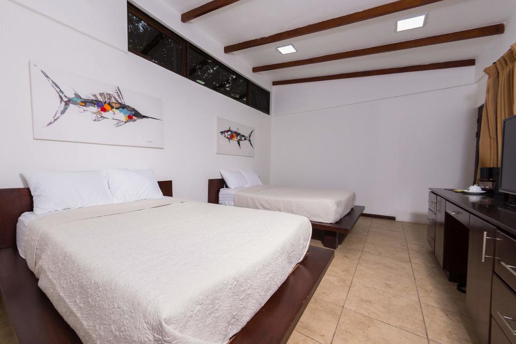 Café de Playa beach front suites Coco Exterior foto